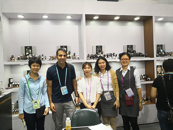 Customer-in-Canton-Fair